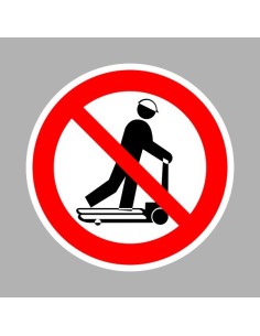 Anyagmozgató gépen utazni tilos! 2