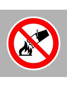 Vízzel oltani tilos! 2