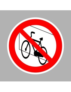 Kerékpárt falnak támasztani tilos! 2