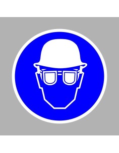 Védősisak és védőszemüveg használata kötelező! 2