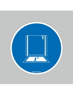 LÁBTÖRLŐ HASZNÁLATA KÖTELEZÕ! 2