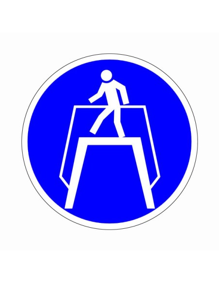 A felüljáró használata kötelező!