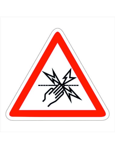 háromszög alakú vigyázz villanypásztor tábla piros szegéllyel és villanypásztor jelzéssel