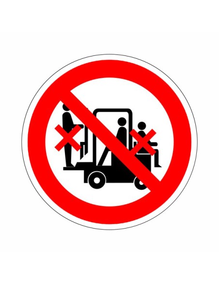 Személyt szállítani tilos!