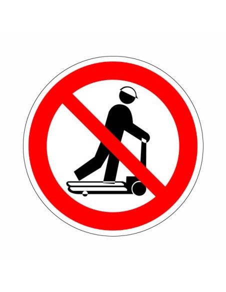 Anyagmozgató gépen utazni tilos!