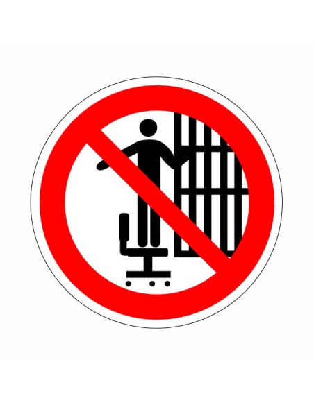 Görgöslábú székre felállni tilos!