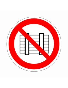 Erre a helyre rakodni tilos! Eltorlaszolni tilos!