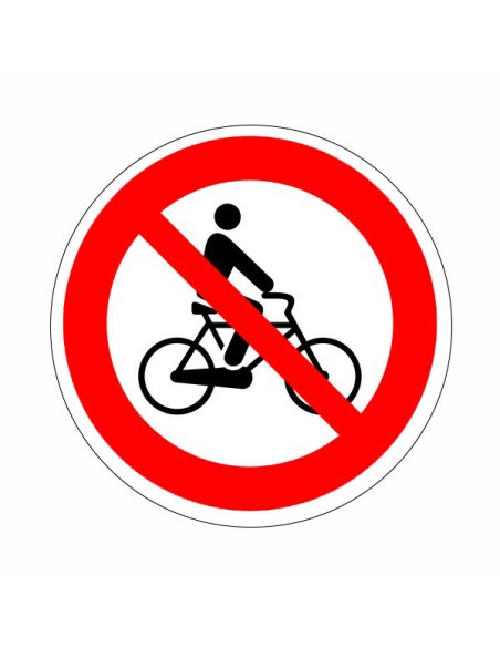 Kerékpárral behajtani tilos!